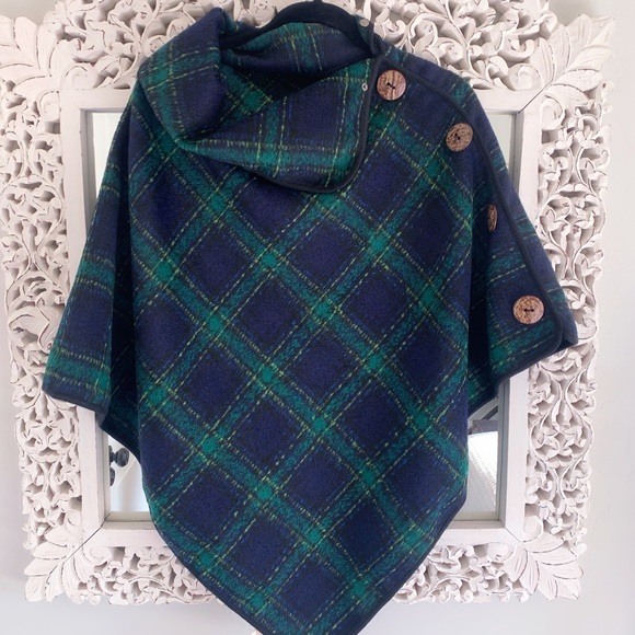 Highlands Twill Plaid Poncho - Picture 2 of 6